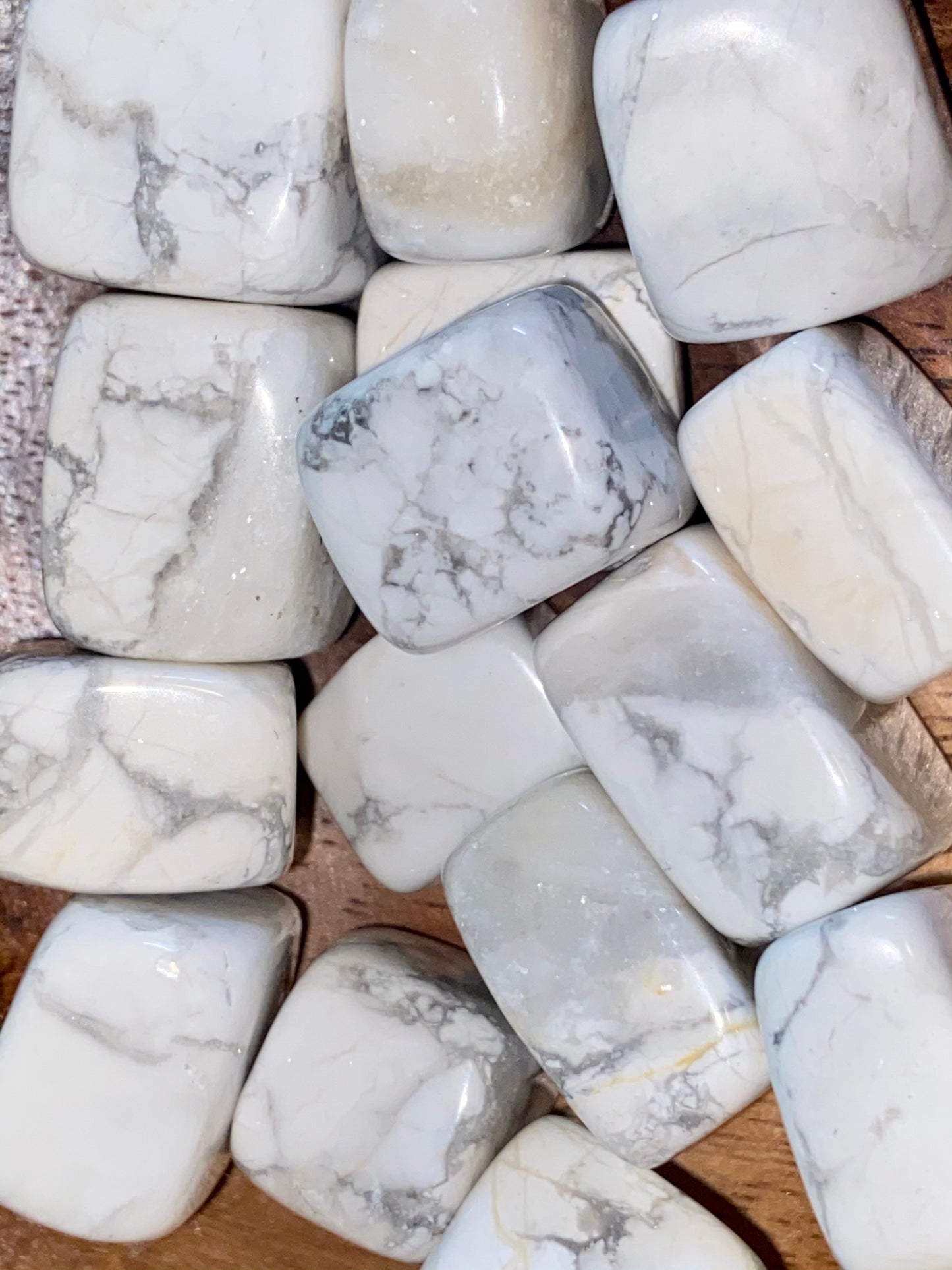 Howlite